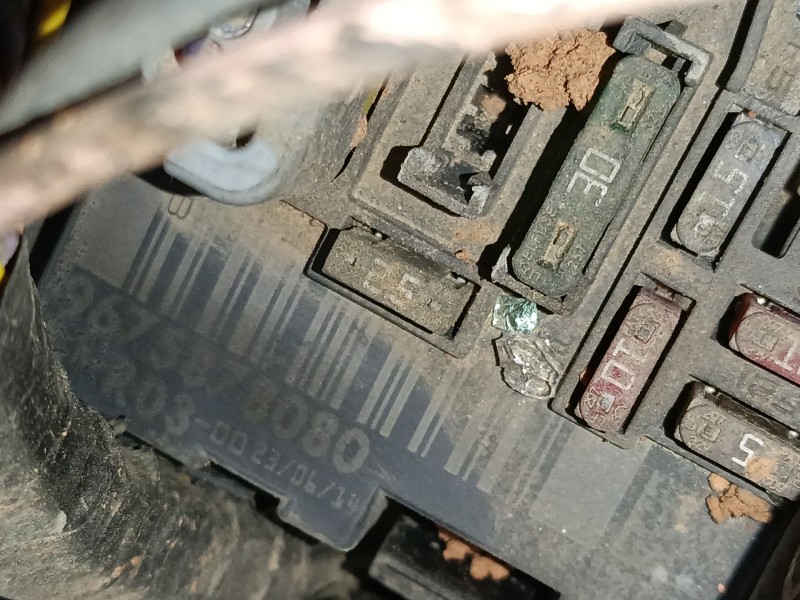 Recambio de caja reles / fusibles para fiat scudo furgoneta (270_, 272_) 1.6 d multijet referencia OEM IAM   