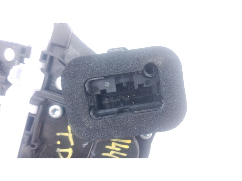 Recambio de cerradura puerta trasera derecha para skoda fabia iv (pj3) 1.0 tsi referencia OEM IAM   