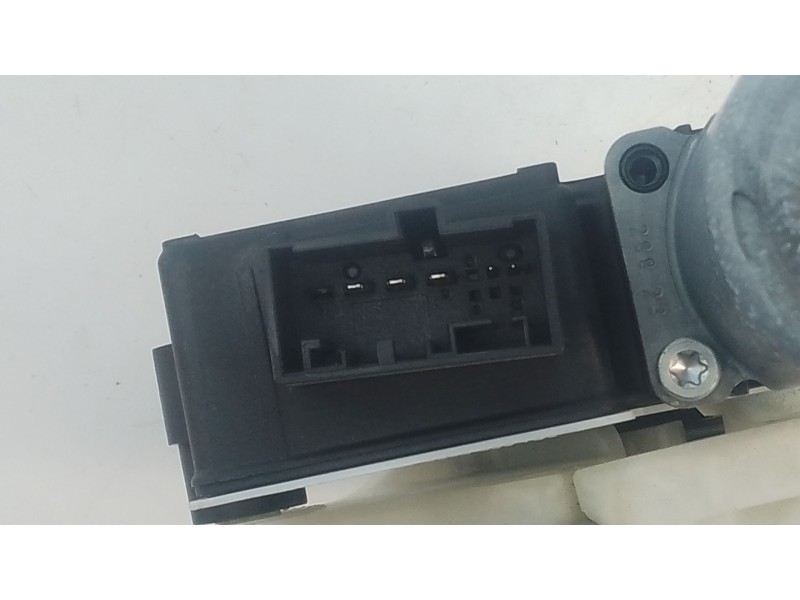 Recambio de elevalunas trasero derecho para volkswagen polo vi (aw1, bz1, ae1) 1.0 tsi referencia OEM IAM   