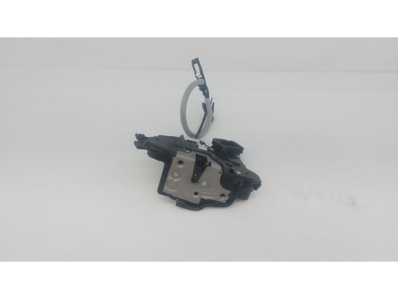 Recambio de cerradura puerta delantera derecha para volkswagen polo vi (aw1, bz1, ae1) 1.0 tsi referencia OEM IAM   
