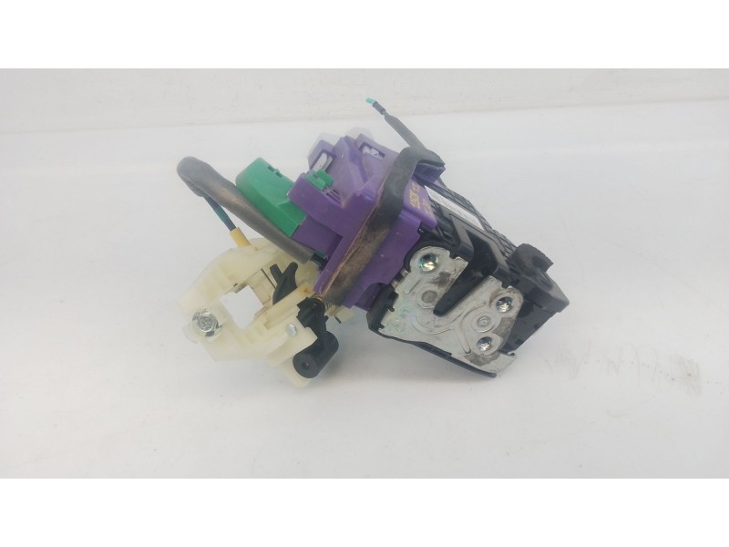 Recambio de cerradura puerta trasera izquierda para hyundai i30 fastback tecno referencia OEM IAM   