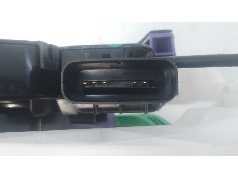 Recambio de cerradura puerta trasera izquierda para hyundai i30 fastback tecno referencia OEM IAM   