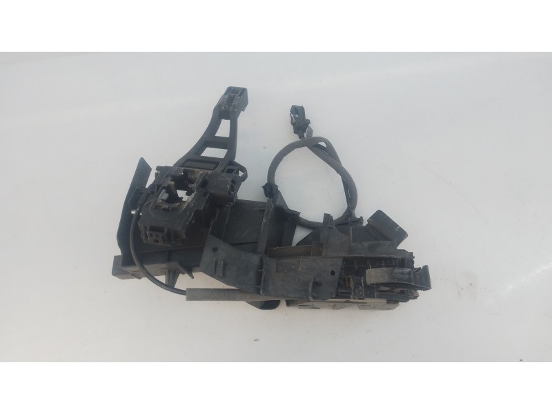 Recambio de cerradura puerta delantera derecha para ford focus iii turnier 1.6 tdci referencia OEM IAM   