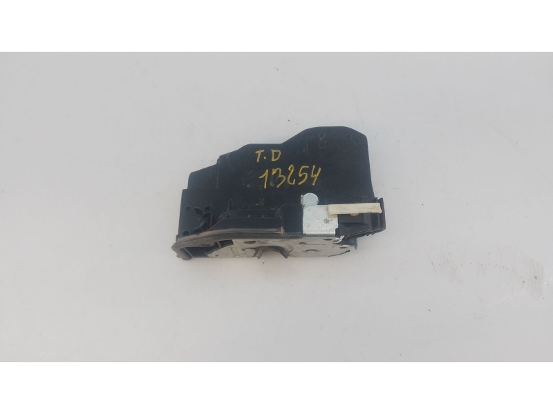 Recambio de cerradura puerta trasera derecha para bmw 1 (f20) 118 d referencia OEM IAM   
