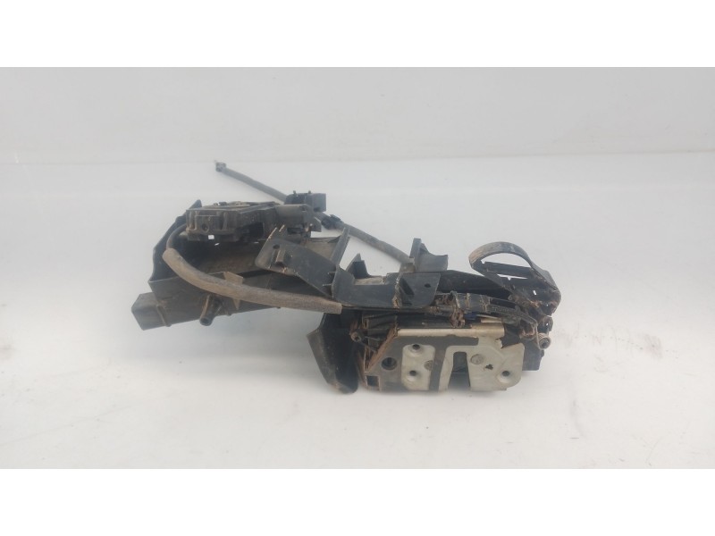 Recambio de cerradura puerta delantera derecha para ford focus iii 1.6 tdci referencia OEM IAM   