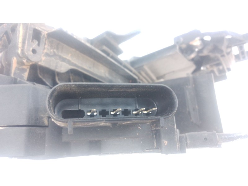 Recambio de cerradura puerta delantera derecha para ford focus iii 1.6 tdci referencia OEM IAM   