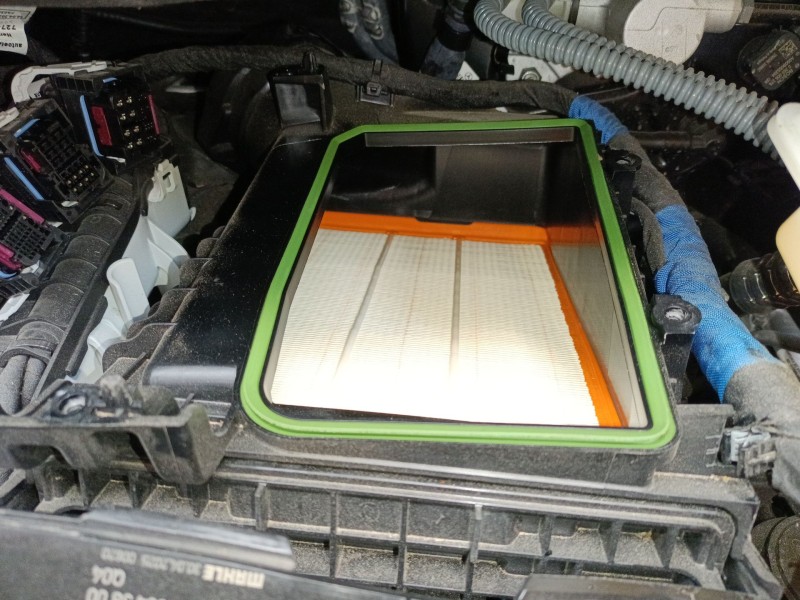 Recambio de filtro aire para mercedes-benz vito tourer (w447) 114 cdi 4-matic (447.701, 447.703, 447.705) referencia OEM IAM   