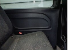 GUARNECIDO PUERTA TRASERA IZQUIERDA 