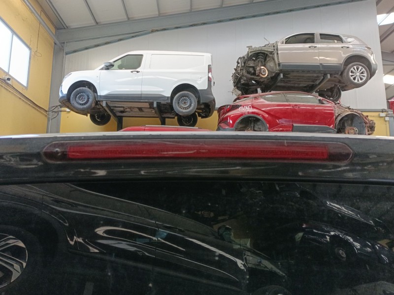 Recambio de luz central de freno para mercedes-benz vito tourer (w447) 114 cdi 4-matic (447.701, 447.703, 447.705) referencia OE