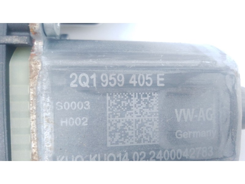 Recambio de motor elevalunas delantero izquierdo para volkswagen polo vi (aw1, bz1, ae1) 1.0 tsi referencia OEM IAM   