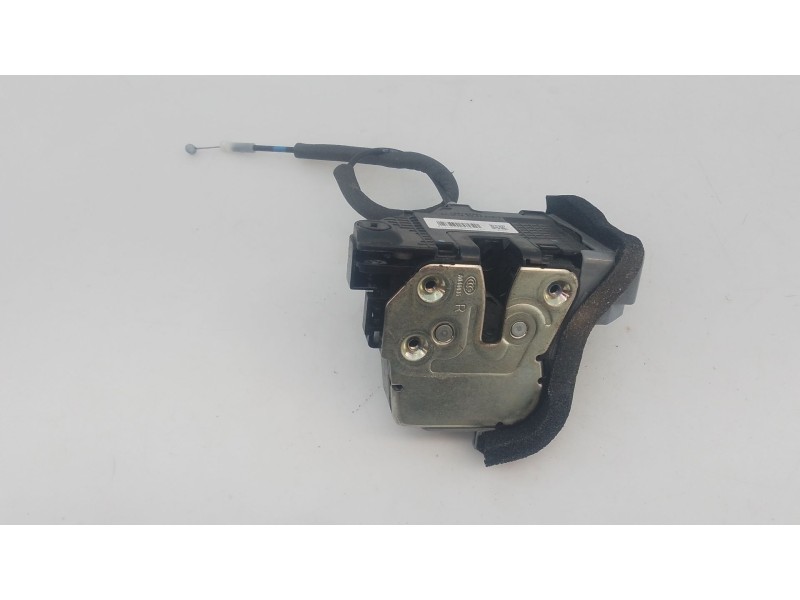 Recambio de cerradura puerta trasera derecha para hyundai i20 trend referencia OEM IAM   