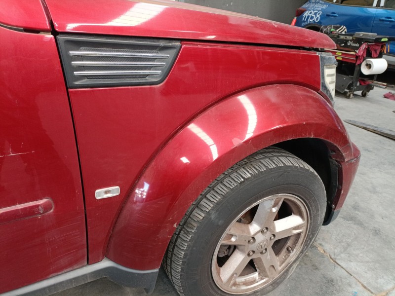 Recambio de aleta delantera derecha para dodge nitro 2.8 crd 4wd referencia OEM IAM   