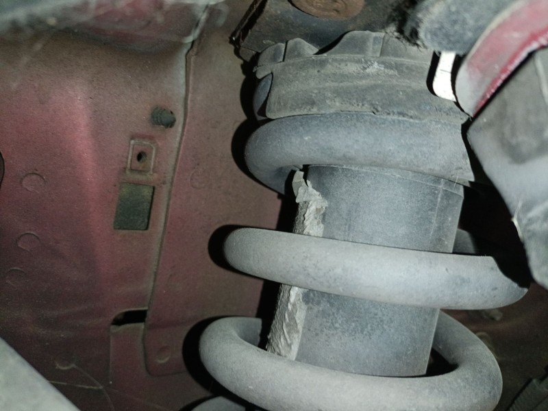 Recambio de amortiguador delantero izquierdo para dodge nitro 2.8 crd 4wd referencia OEM IAM   