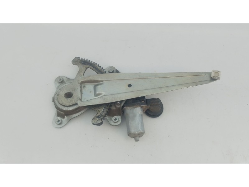 Recambio de elevalunas trasero derecho para toyota land cruiser (j12) 3.0 d-4d gx referencia OEM IAM   