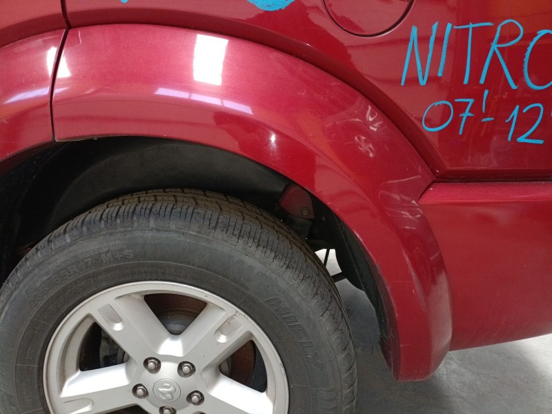 Recambio de aletin trasero izquierdo para dodge nitro 2.8 crd 4wd referencia OEM IAM   