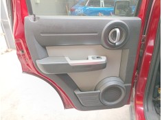 Recambio de guarnecido puerta trasera izquierda para dodge nitro 2.8 crd 4wd referencia OEM IAM   