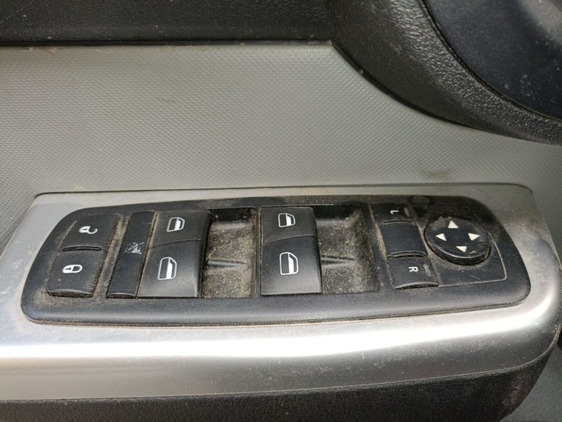 Recambio de mando elevalunas delantero izquierdo para dodge nitro 2.8 crd 4wd referencia OEM IAM   