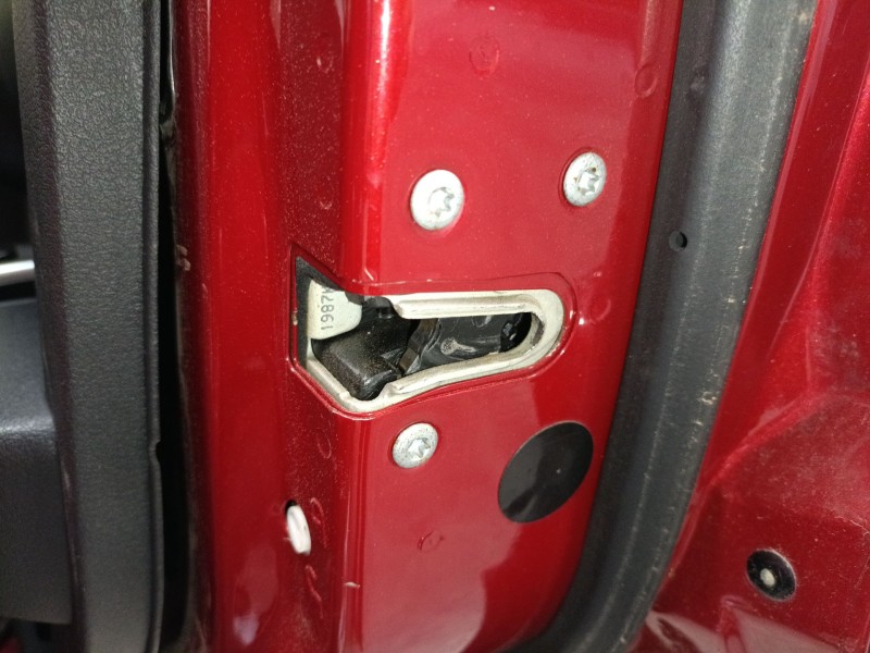 Recambio de cerradura puerta trasera derecha para dodge nitro 2.8 crd 4wd referencia OEM IAM   