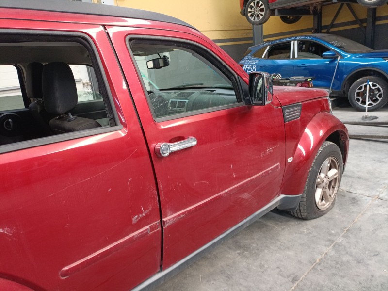 Recambio de puerta delantera derecha para dodge nitro 2.8 crd 4wd referencia OEM IAM   