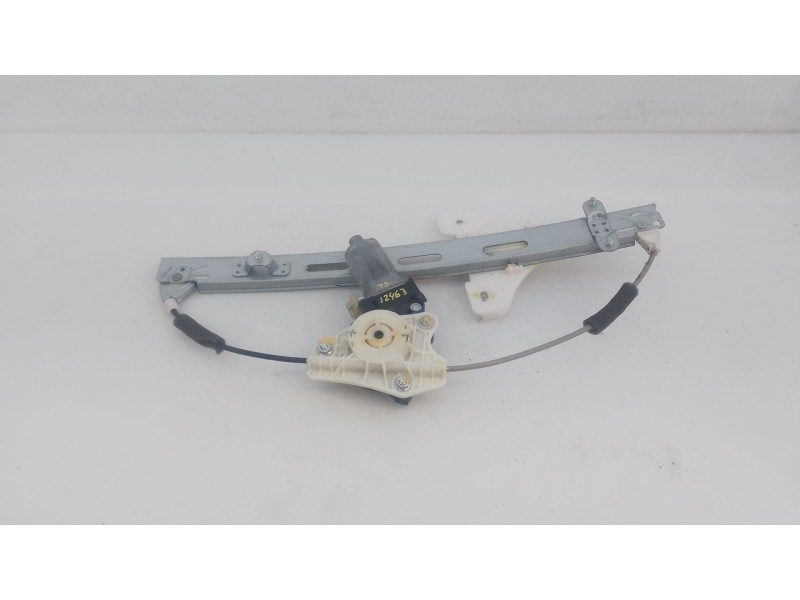 Recambio de elevalunas trasero derecho para hyundai i20 trend referencia OEM IAM   