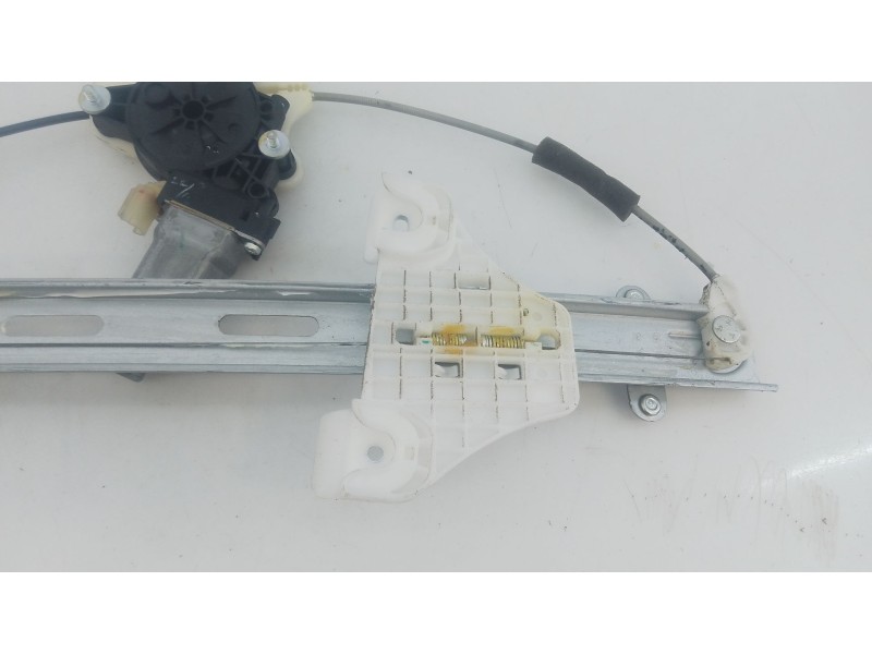 Recambio de elevalunas trasero derecho para hyundai i20 trend referencia OEM IAM   