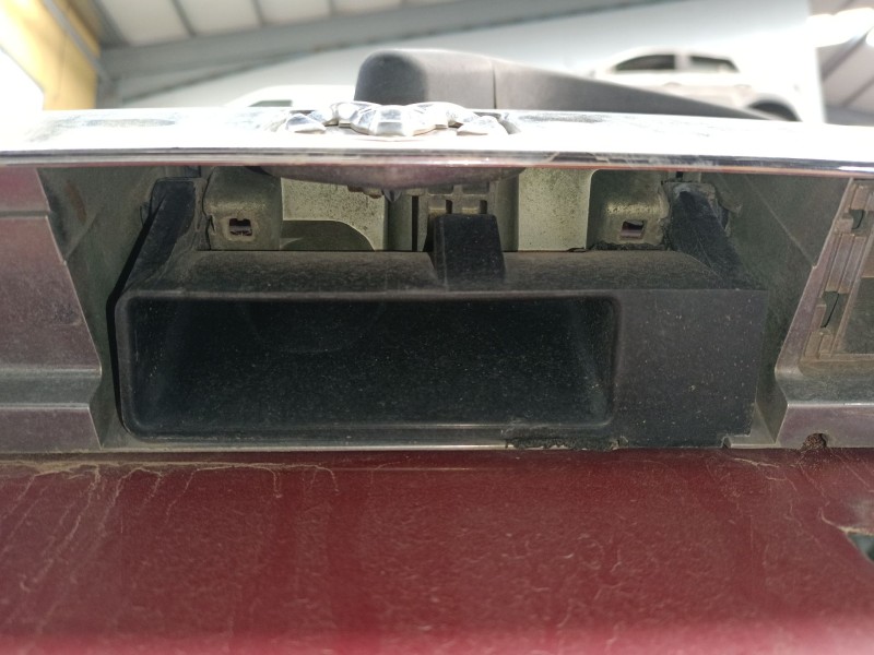 Recambio de maneta exterior porton para dodge nitro 2.8 crd 4wd referencia OEM IAM   