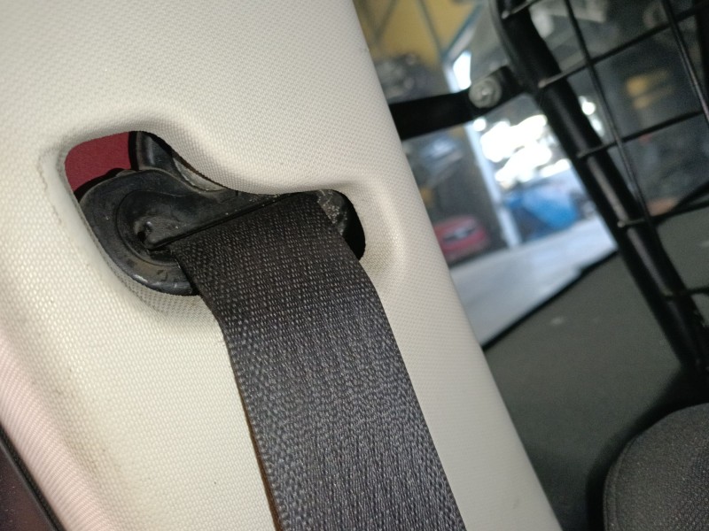 Recambio de cinturon seguridad trasero derecho para dodge nitro 2.8 crd 4wd referencia OEM IAM   