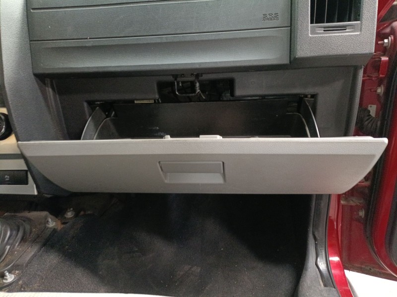 Recambio de guantera para dodge nitro 2.8 crd 4wd referencia OEM IAM   