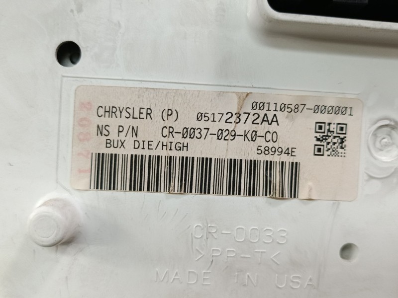 Recambio de cuadro instrumentos para dodge nitro 2.8 crd 4wd referencia OEM IAM   