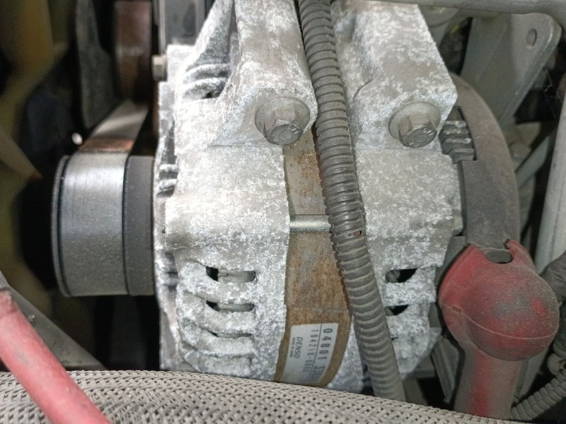 Recambio de alternador para dodge nitro 2.8 crd 4wd referencia OEM IAM   