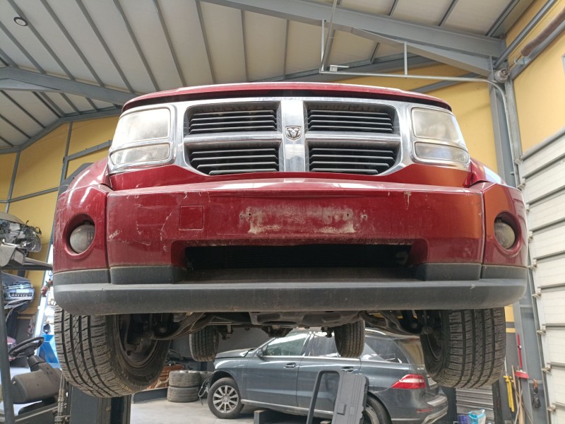 Recambio de paragolpes delantero para dodge nitro 2.8 crd 4wd referencia OEM IAM   