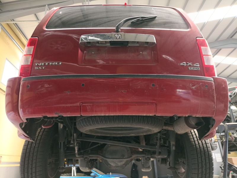 Recambio de paragolpes trasero para dodge nitro 2.8 crd 4wd referencia OEM IAM   
