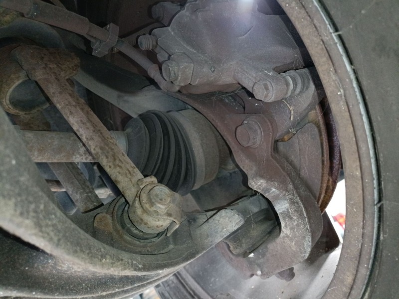 Recambio de mangueta delantera derecha para dodge nitro 2.8 crd 4wd referencia OEM IAM   