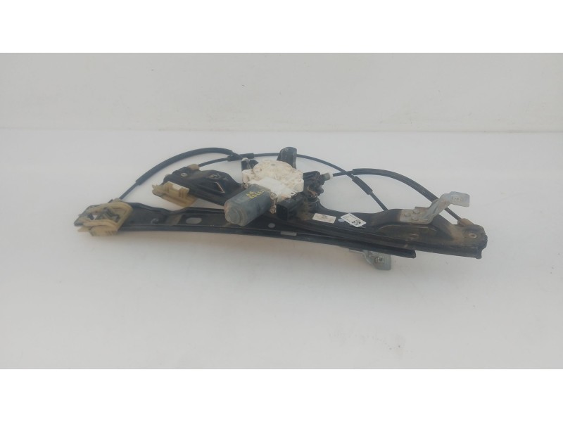 Recambio de elevalunas delantero derecho para ford focus iii 1.6 tdci referencia OEM IAM A65063111  E2-B3-10-2