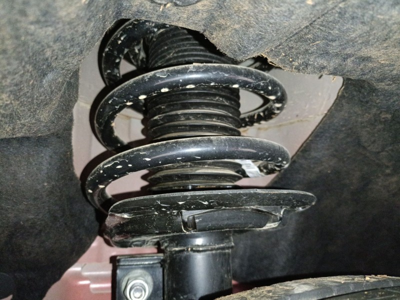 Recambio de amortiguador delantero izquierdo para ford kuga iii (dfk) 2.5 duratec plug-in-hybrid referencia OEM IAM   