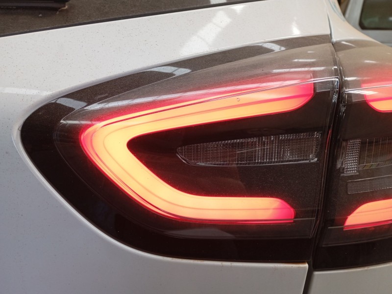 Recambio de piloto trasero derecho porton para ford puma (j2k, cf7) 1.0 ecoboost mhev referencia OEM IAM   