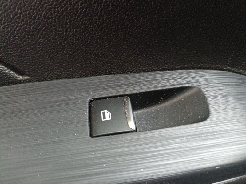 Recambio de mando elevalunas trasero izquierdo para ford kuga iii (dfk) 2.5 duratec plug-in-hybrid referencia OEM IAM   