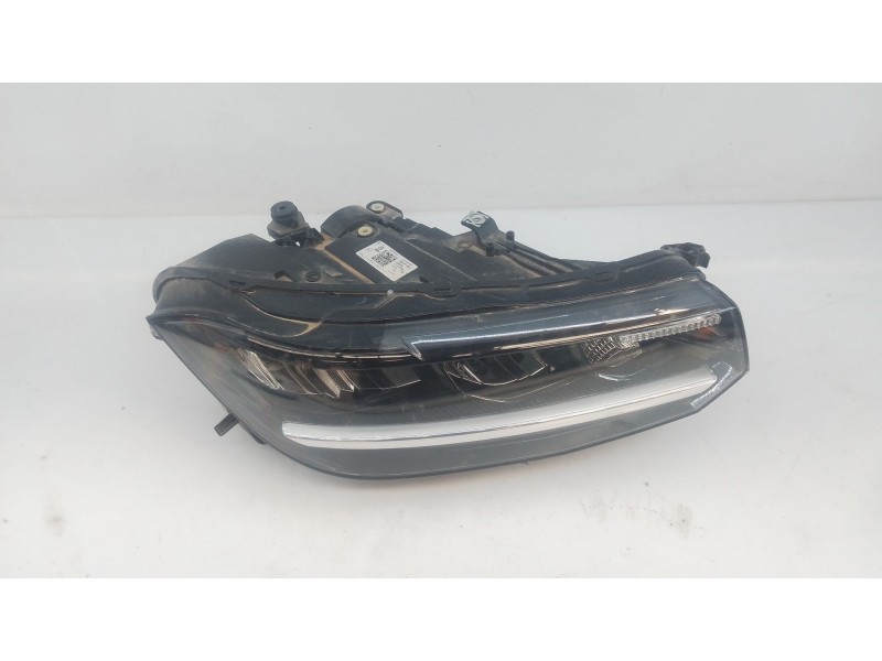 Recambio de faro derecho para toyota corolla hatchback (_e21_, _ea1_, _eh1_) 1.8 hybrid (zwe211) referencia OEM IAM   