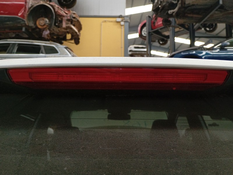 Recambio de luz central de freno para ford puma (j2k, cf7) 1.0 ecoboost mhev referencia OEM IAM   