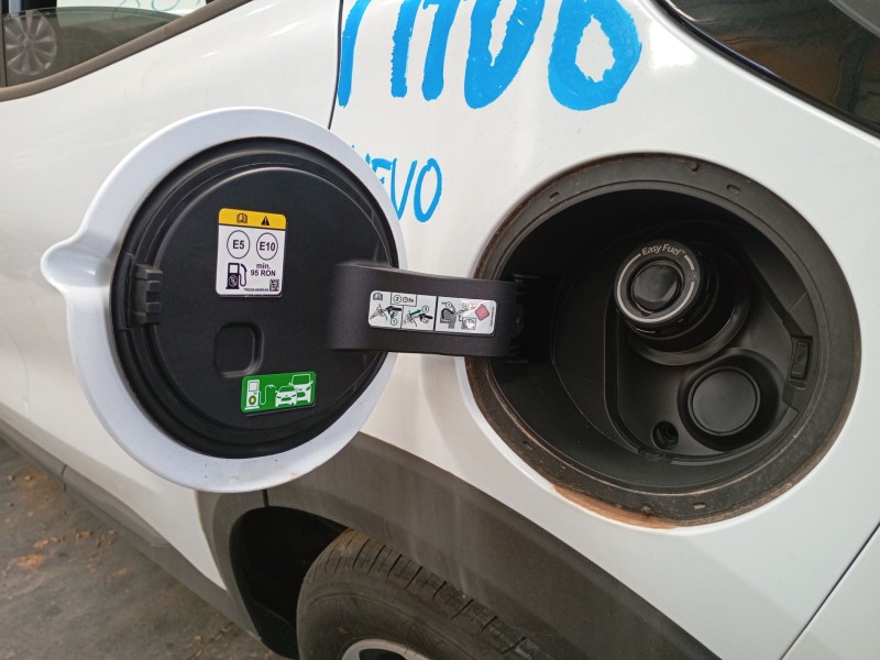 Recambio de tapa exterior combustible para ford puma (j2k, cf7) 1.0 ecoboost mhev referencia OEM IAM   