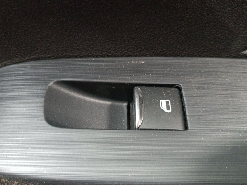 Recambio de mando elevalunas trasero derecho para ford kuga iii (dfk) 2.5 duratec plug-in-hybrid referencia OEM IAM   