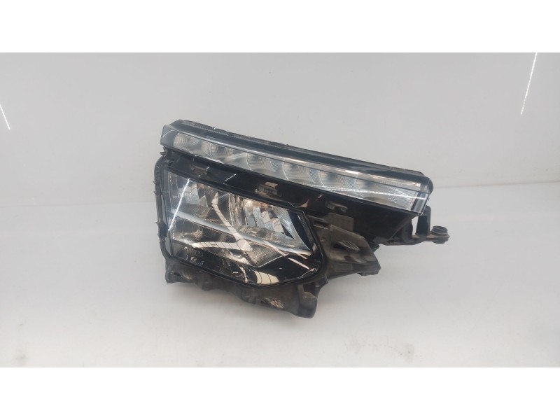 Recambio de faro derecho xenon para skoda kamiq (nw4) 1.0 tsi referencia OEM IAM 655941016B  