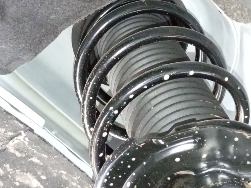 Recambio de amortiguador delantero derecho para ford puma (j2k, cf7) 1.0 ecoboost mhev referencia OEM IAM   