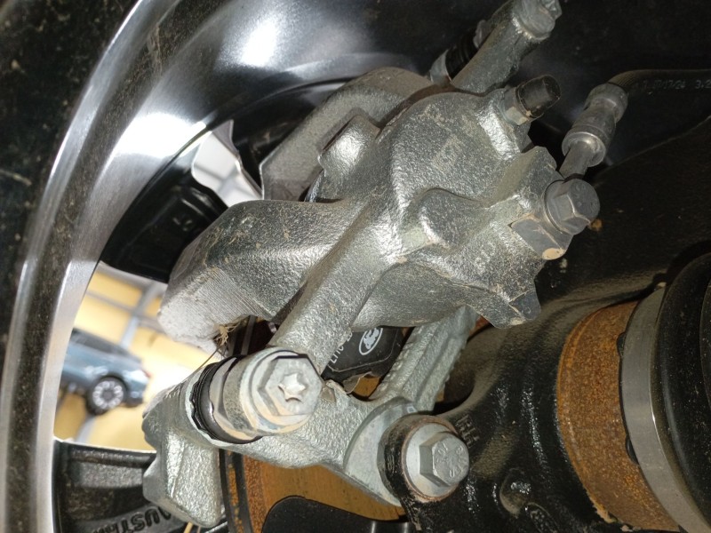 Recambio de pinza freno delantera derecha para ford puma (j2k, cf7) 1.0 ecoboost mhev referencia OEM IAM   