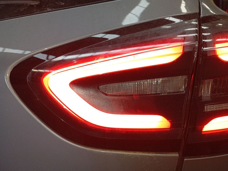 Recambio de piloto trasero derecho porton para ford puma (j2k, cf7) 1.0 ecoboost mhev referencia OEM IAM   