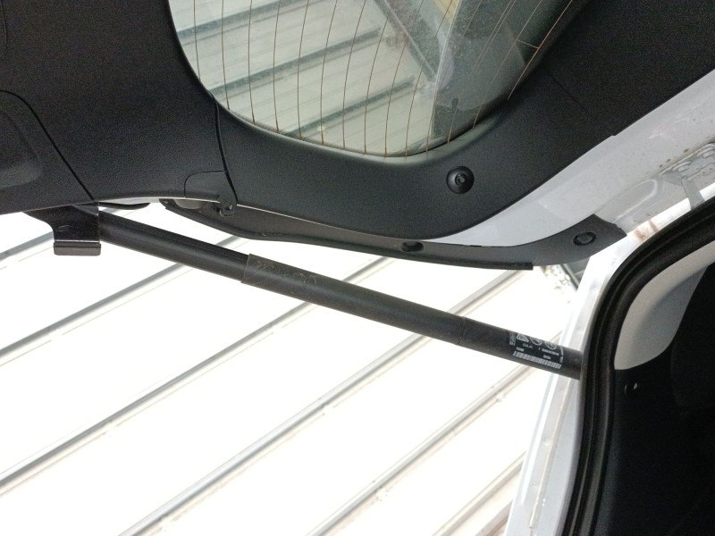 Recambio de amortiguador porton trasero izquierdo para ford puma (j2k, cf7) 1.0 ecoboost mhev referencia OEM IAM LITB-S404C84-AM