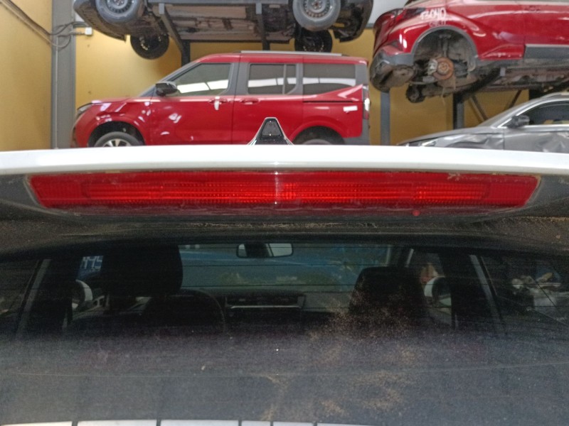 Recambio de luz central de freno para ford puma (j2k, cf7) 1.0 ecoboost mhev referencia OEM IAM   