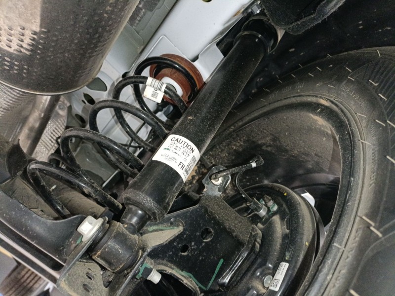 Recambio de amortiguador trasero derecho para ford puma (j2k, cf7) 1.0 ecoboost mhev referencia OEM IAM LITG18080  