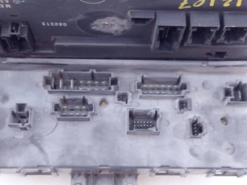 Recambio de caja reles / fusibles para mercedes-benz vito (w639) basic, combi 109 cdi largo (639.603) referencia OEM IAM 6395450