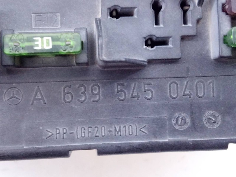 Recambio de caja reles / fusibles para mercedes-benz vito (w639) basic, combi 109 cdi largo (639.603) referencia OEM IAM 6395450